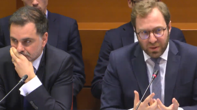 Laurent Saint-Martin et Antoine Armand, ministres démissionnaires des comptes et de l'économie et des finances