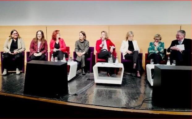 Sylvie Bernard (CFTC), Christelle Toillon (CFE-CGC), Béatrice Clicq (FO), Sophie Binet (CGT), Marylise Léon (CFDT), Karen Henry (Medef), Catherine Greniou (CPME) et Pierre Burban (U2P) © actuel cse / MAG